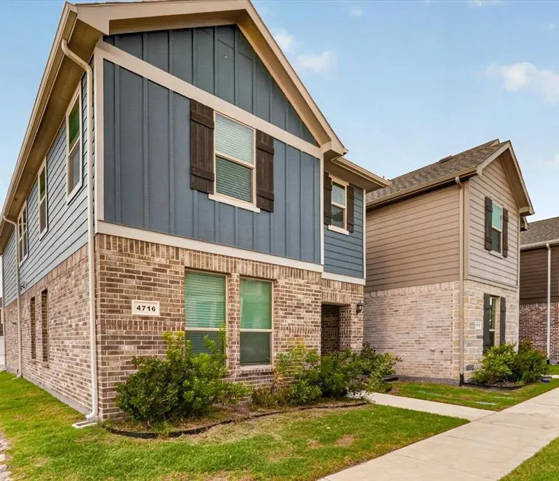4716 Stunning Pathway, Haltom City TX 76117