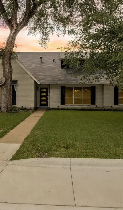 311 Glen Oaks Boulevard, Dallas TX 75232