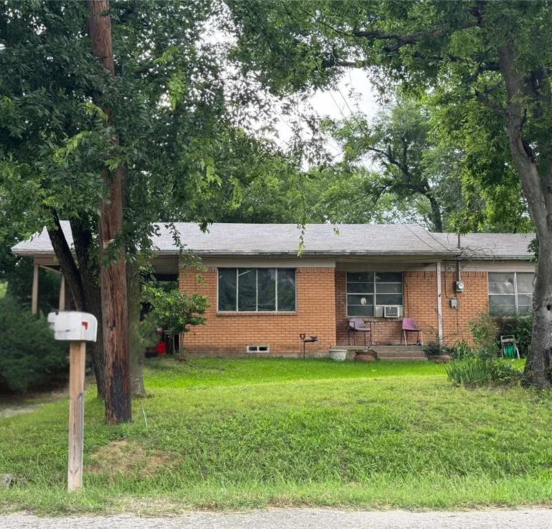 204 W End Street, Terrell TX 75160