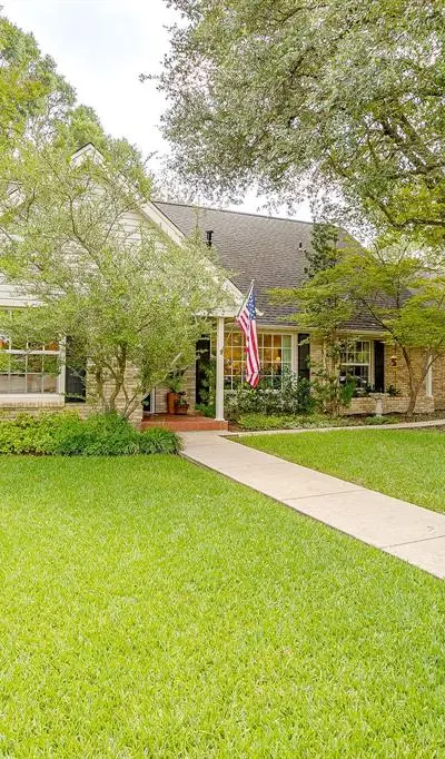 4305 Elmwood Drive, Benbrook TX 76116 - Photo 3
