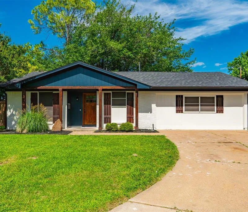 301 Bernice Court, Burleson TX 76028