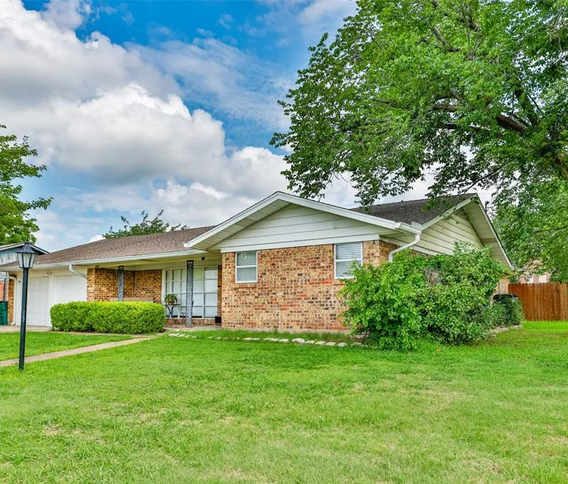 1808 College Street, Gainesville TX 76240