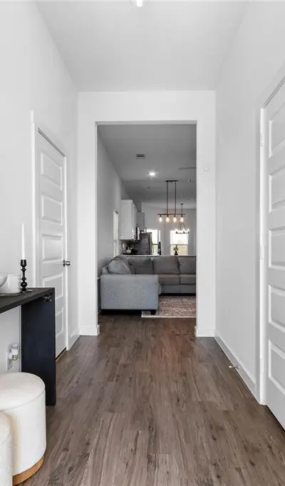 407 Peabody Street, Hillsboro TX 76645 - Photo 2