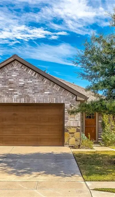 5505 Thunder Bay Drive, Fort Worth TX 76119 - Photo 3