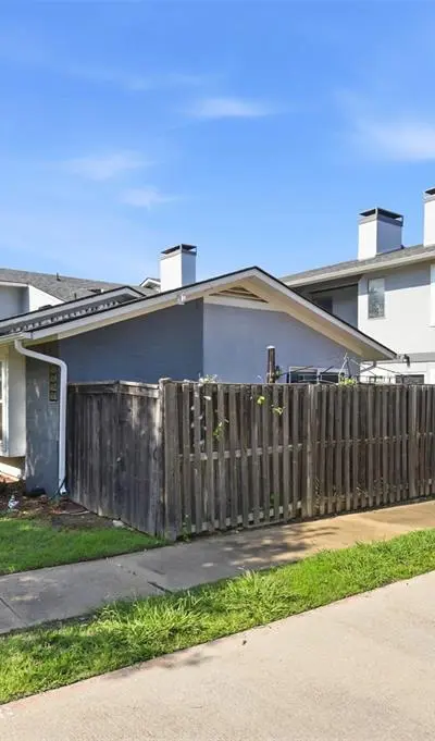612 Ridgeline Drive, Hurst TX 76053 - Photo 2