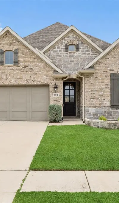 924 Pear Avenue, Forney TX 75126