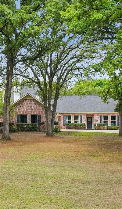 915 Skyline Drive, Argyle TX 76226 - Photo 2