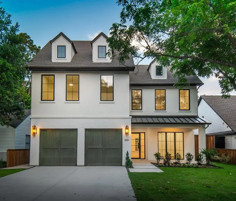 9034 Forest Hills Boulevard, Dallas TX 75218