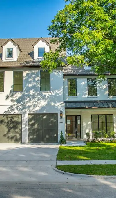 9034 Forest Hills Boulevard, Dallas TX 75218 - Photo 2