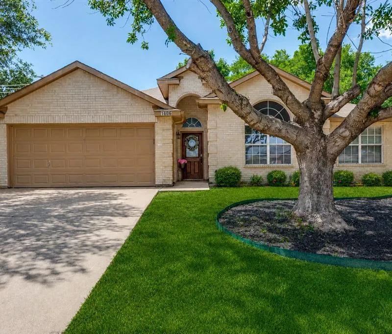 1606 Fern Drive, Mansfield TX 76063