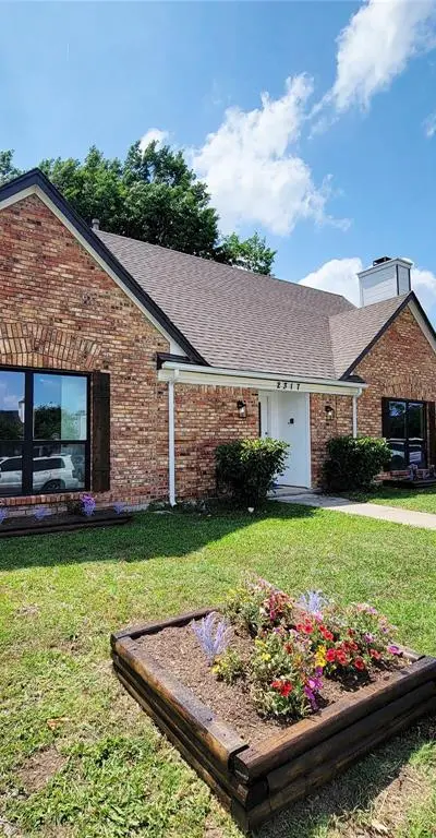 2317 Woodhollow Avenue, Mesquite TX 75150 - Photo 2