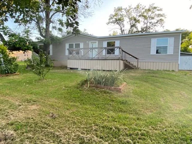 111 Pine Street, Ravenna TX 75476