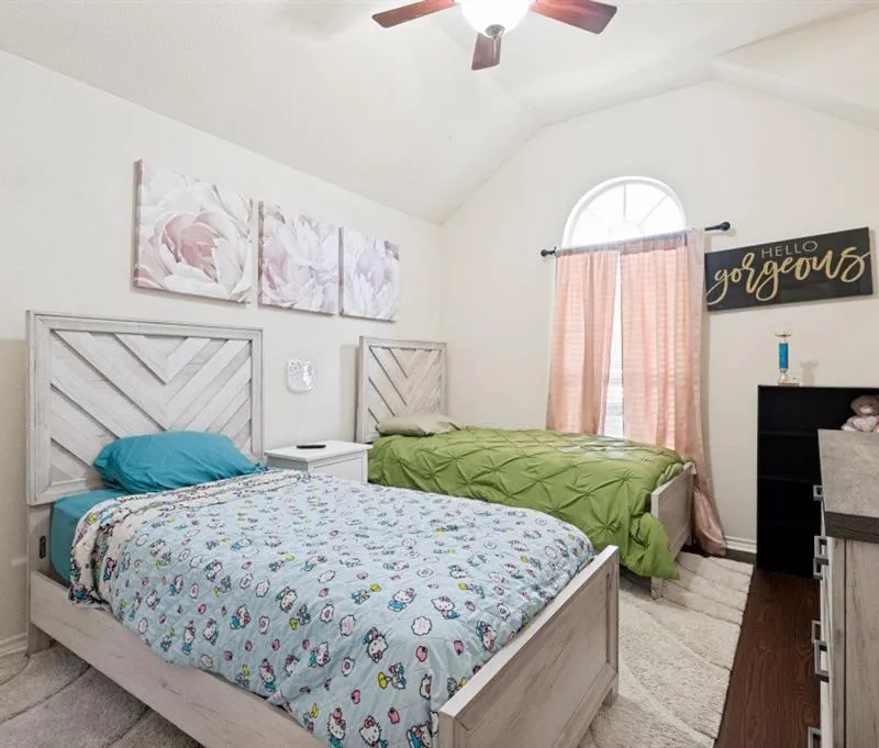 605 Southwind Drive, Arlington TX 76002