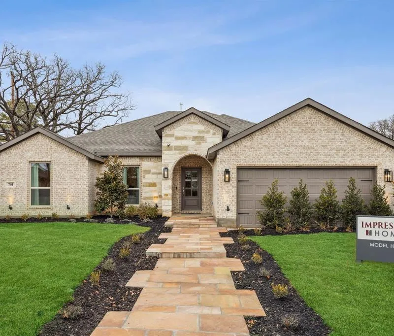 701 Stone Eagle Drive, Azle TX 76020