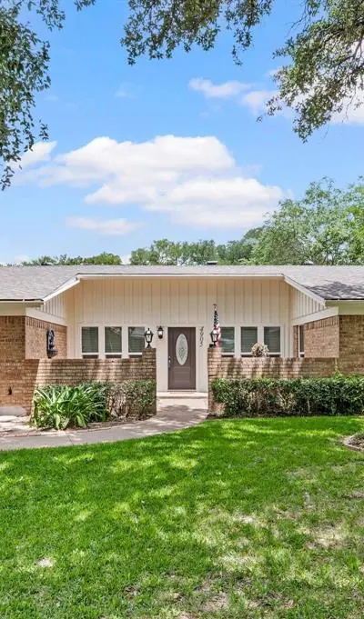 4905 Granite Shoals Avenue, Fort Worth TX 76103