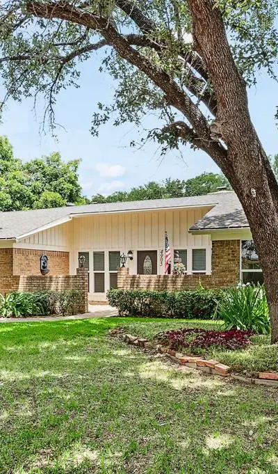 4905 Granite Shoals Avenue, Fort Worth TX 76103 - Photo 2
