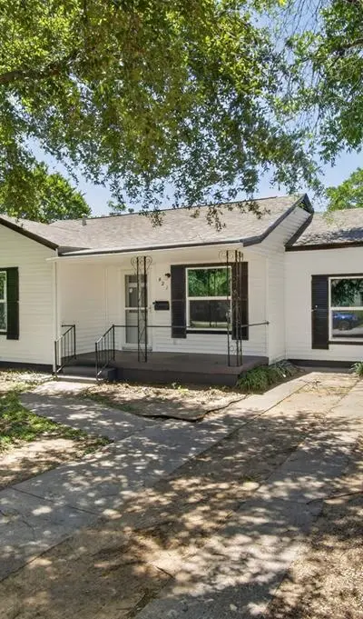 821 Gustav Street, River Oaks TX 76114