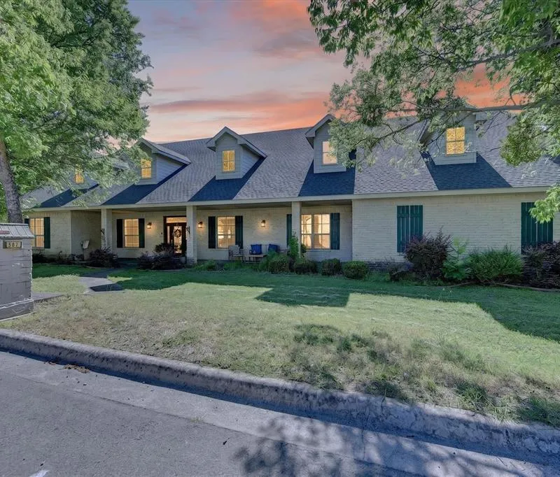 507 N State Street, Decatur TX 76234