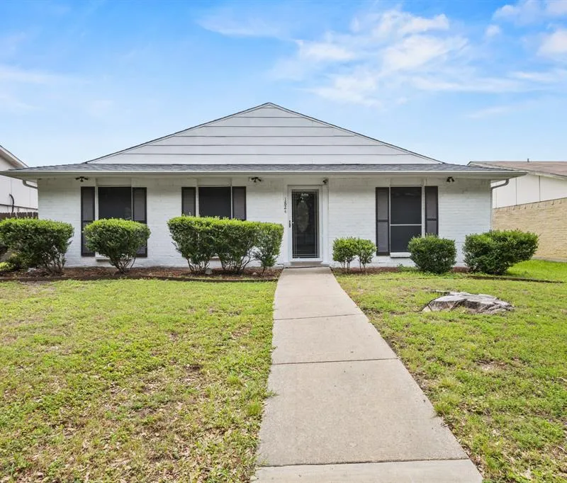 1824 Chamberlain Drive, Carrollton TX 75007