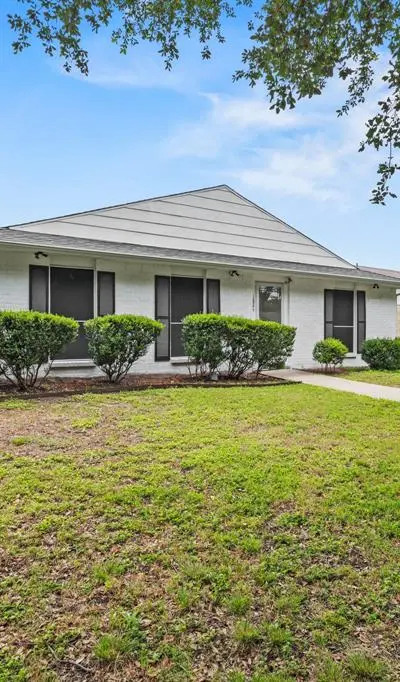 1824 Chamberlain Drive, Carrollton TX 75007 - Photo 2