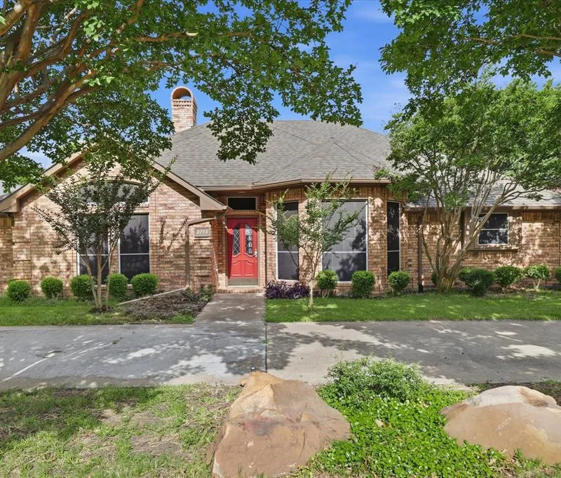 3719 Kelly Boulevard, Carrollton TX 75007