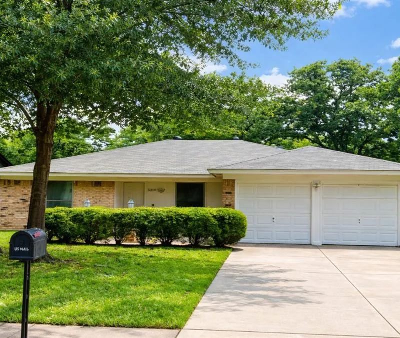 5309 Holly Trail, Arlington TX 76016