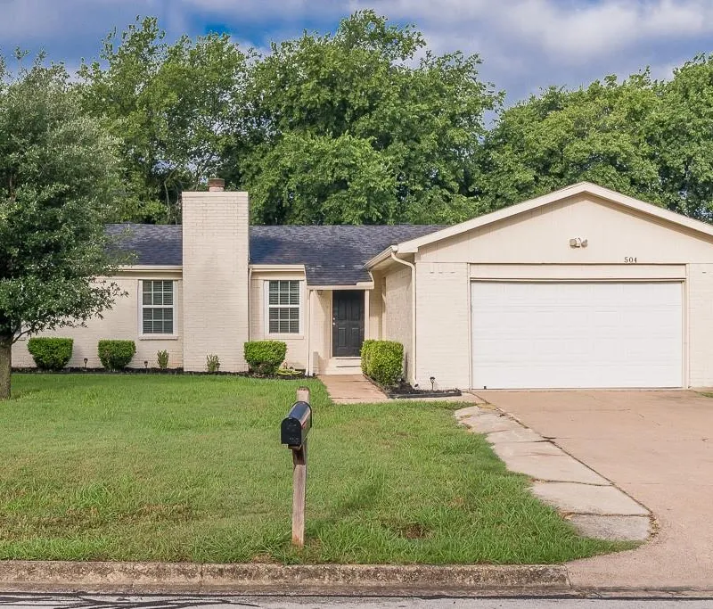 504 Circleview Drive, Mansfield TX 76063