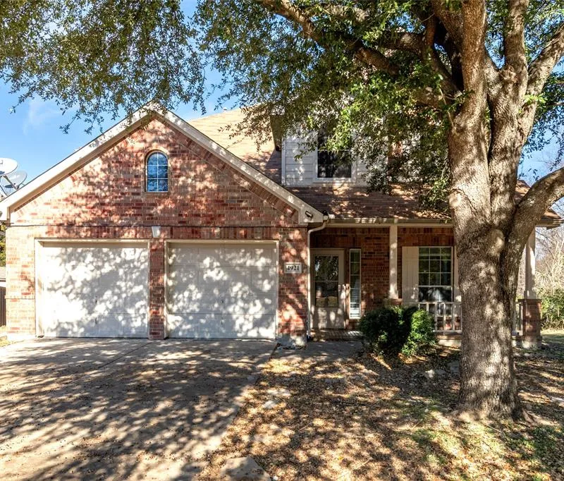 4921 Kingfisher Lane, Mesquite TX 75181