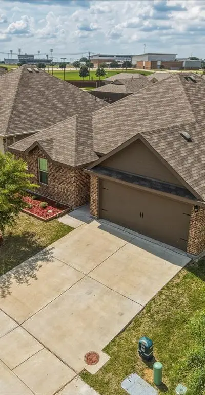 1210 Grand View Drive, Ennis TX 75119