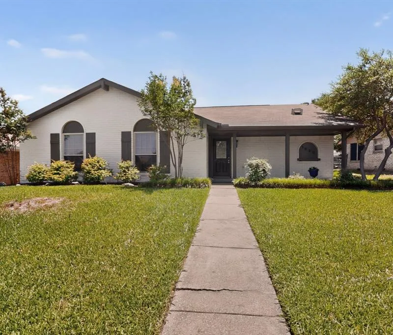 1620 Glenhill Lane, Lewisville TX 75077