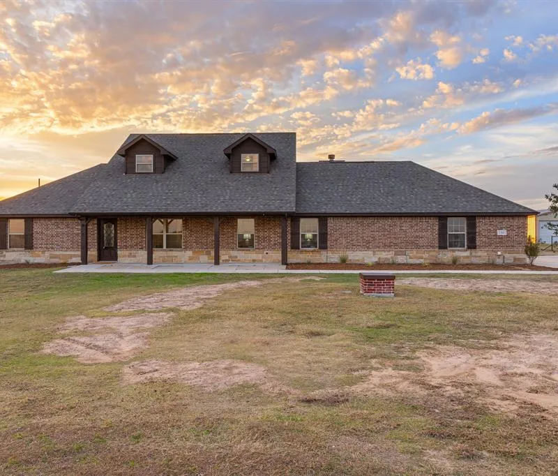 186 County Road 4430, Rhome TX 76078