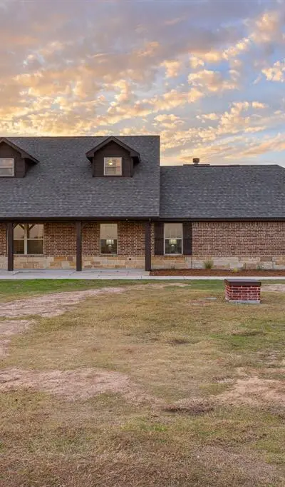 186 County Road 4430, Rhome TX 76078
