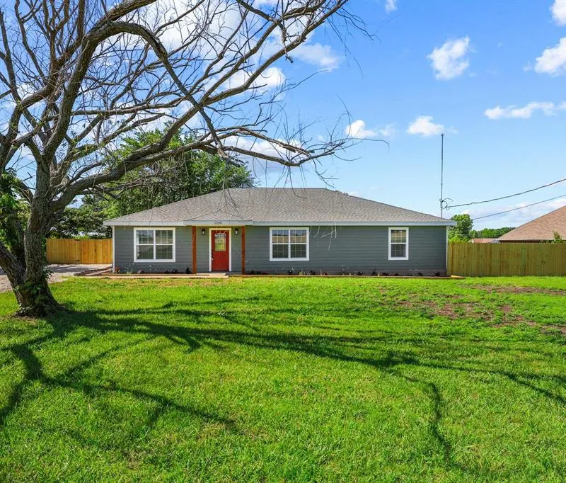 1206 E Fm 902, Howe TX 75459