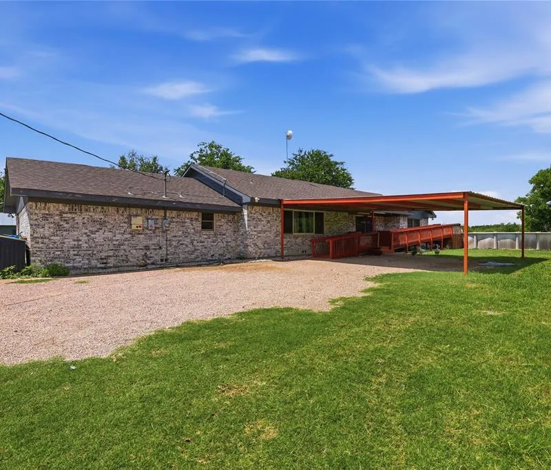 1517 Wiggins Road, Maypearl TX 76064