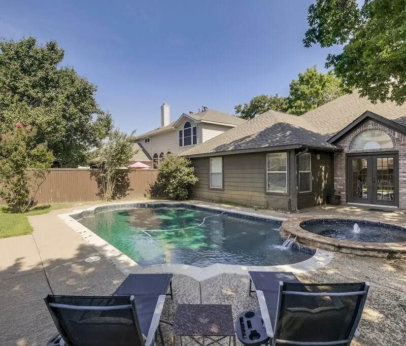1718 Falcon Drive, Corinth TX 76210