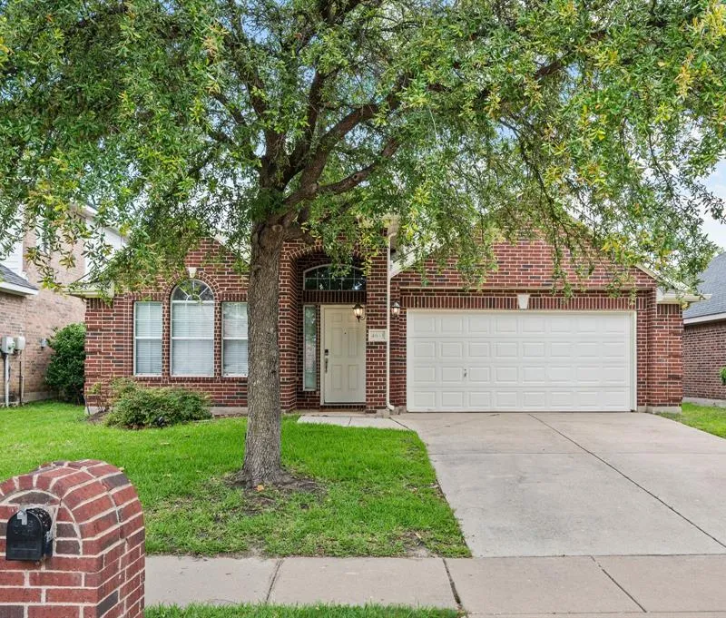 4633 Dwarf Nettle Drive, Fort Worth TX 76244