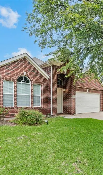 4633 Dwarf Nettle Drive, Fort Worth TX 76244 - Photo 3