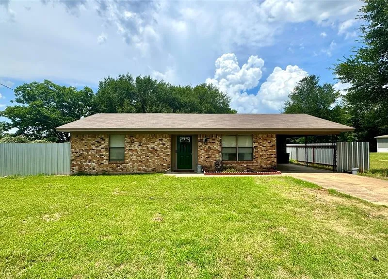 403 Cooper Street, Rosser TX 75157