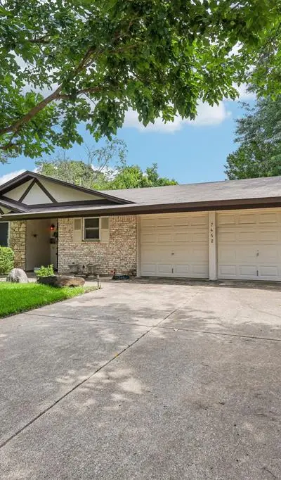 7452 Meadowcrest Drive, Fort Worth TX 76112 - Photo 3