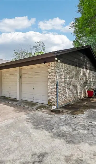 7452 Meadowcrest Drive, Fort Worth TX 76112 - Photo 4