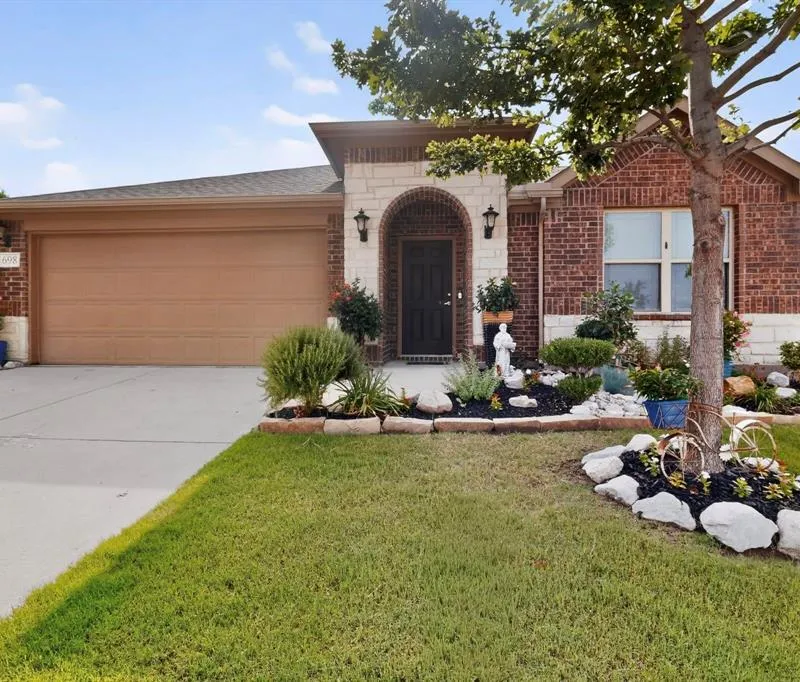 698 Langdon Street, Lavon TX 75166