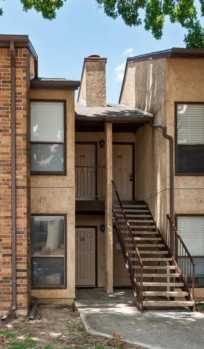 2014 Willoughby Lane # 4612, Arlington TX 76011 - Photo 2