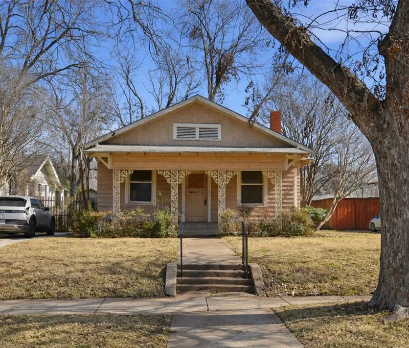318 S Montclair Avenue, Dallas TX 75208