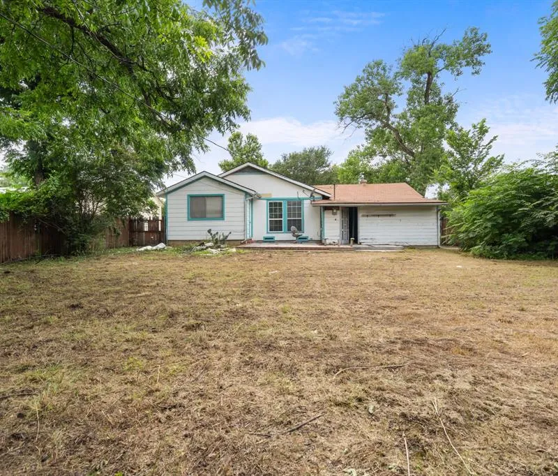 813 Truman Street, Arlington TX 76011