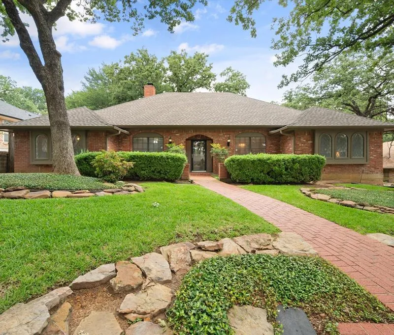 4003 Manorwood Court, Arlington TX 76016