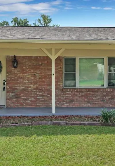 3505 Wedgway Drive, Fort Worth TX 76133 - Photo 2