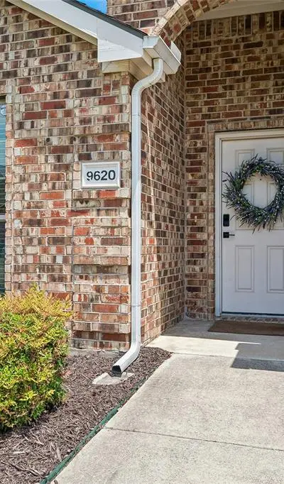 9620 Tipperary Drive, McKinney TX 75072 - Photo 3
