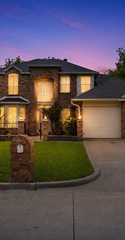 5428 Rolling Green Road, Arlington TX 76017 - Photo 2