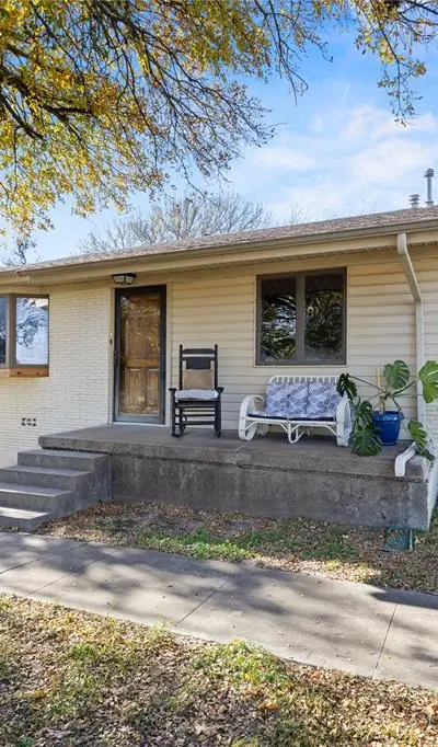 1829 N Main Street, Weatherford TX 76085