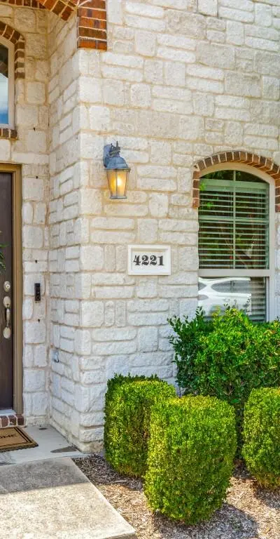 4221 Comanche Drive, Carrollton TX 75010 - Photo 2